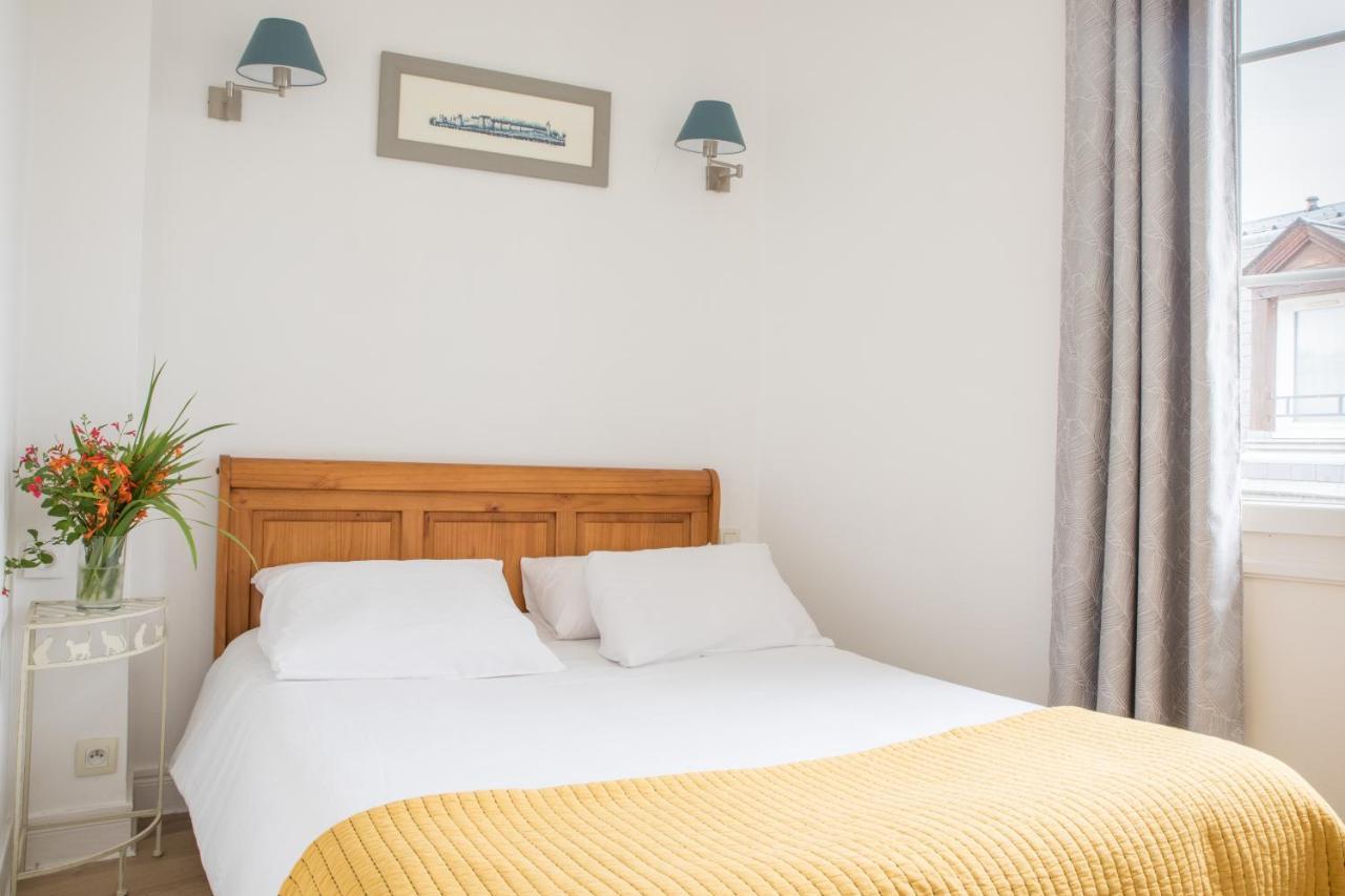 Hotel Le Plantagenet Chinon Buitenkant foto